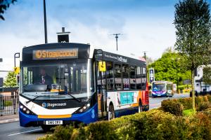 Alexander Dennis Enviro200 2015 года 